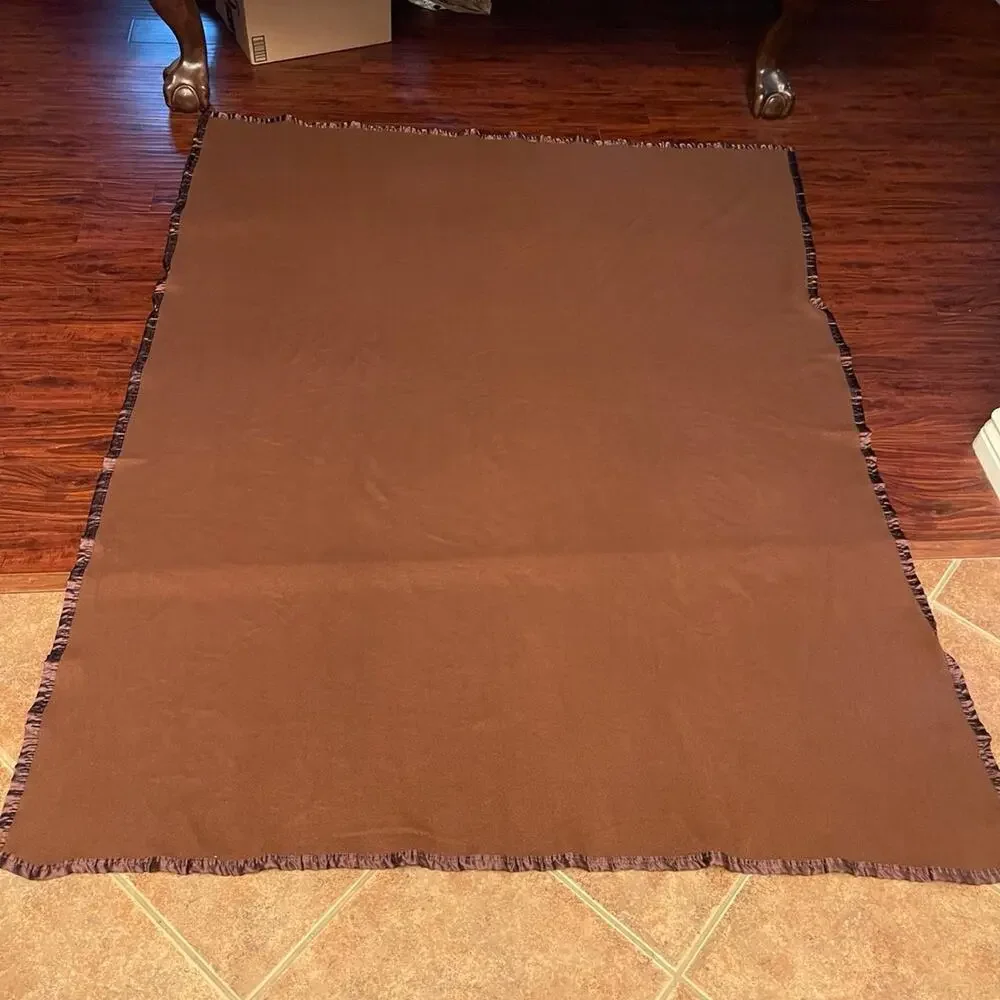 Vintage satin trim blanket dark brown